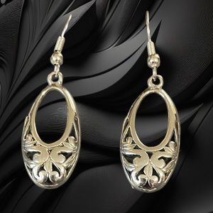 Women’s Fashion Jewelry, Oval Silver Tone Earrings With Intriguing Swirls Style